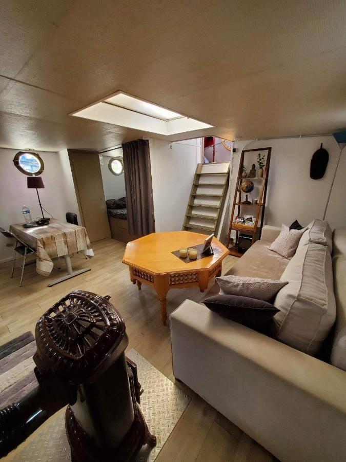 Peniche "Louise Michel" Sejournez Dans L'Appartement Du Capitaine, Offrez Vous Une Experience Inoubliable Au Fil De L'Eau Douai Exterior photo