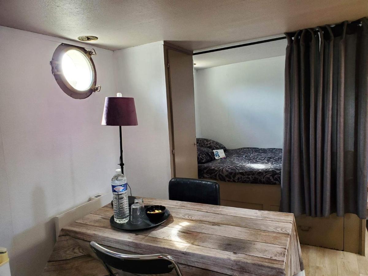 Peniche "Louise Michel" Sejournez Dans L'Appartement Du Capitaine, Offrez Vous Une Experience Inoubliable Au Fil De L'Eau Douai Exterior photo