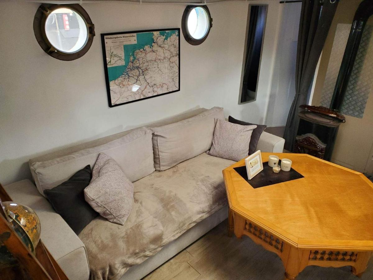 Peniche "Louise Michel" Sejournez Dans L'Appartement Du Capitaine, Offrez Vous Une Experience Inoubliable Au Fil De L'Eau Douai Exterior photo