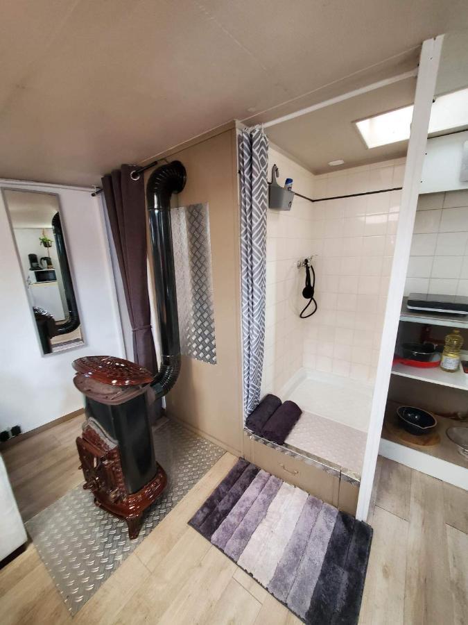 Peniche "Louise Michel" Sejournez Dans L'Appartement Du Capitaine, Offrez Vous Une Experience Inoubliable Au Fil De L'Eau Douai Exterior photo