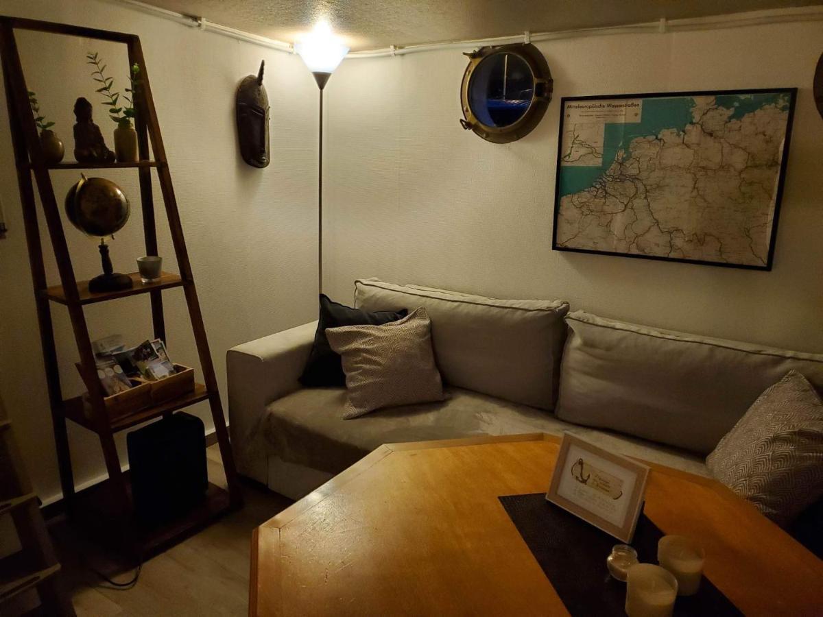 Peniche "Louise Michel" Sejournez Dans L'Appartement Du Capitaine, Offrez Vous Une Experience Inoubliable Au Fil De L'Eau Douai Exterior photo